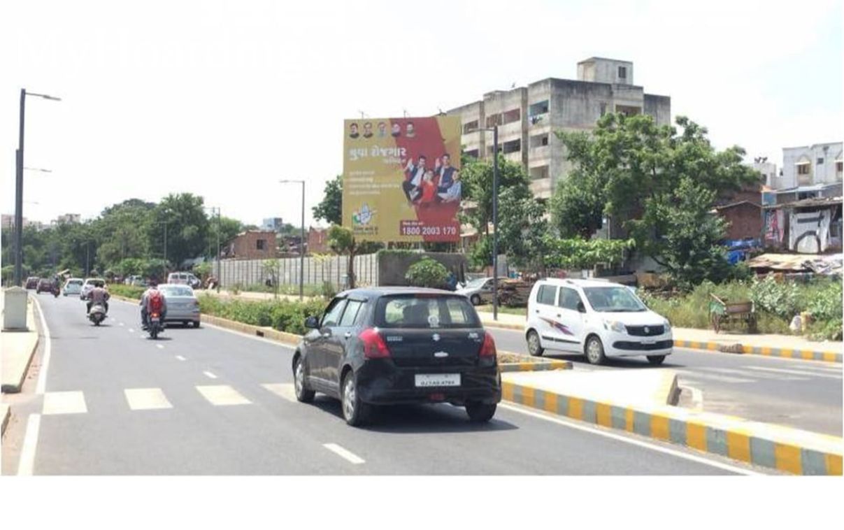 OOH Advertising Ahmedabad, Outdoor publicity companies Ahmedabad, Billboard Agency in Sabermati Riverfront in Ahmedabad